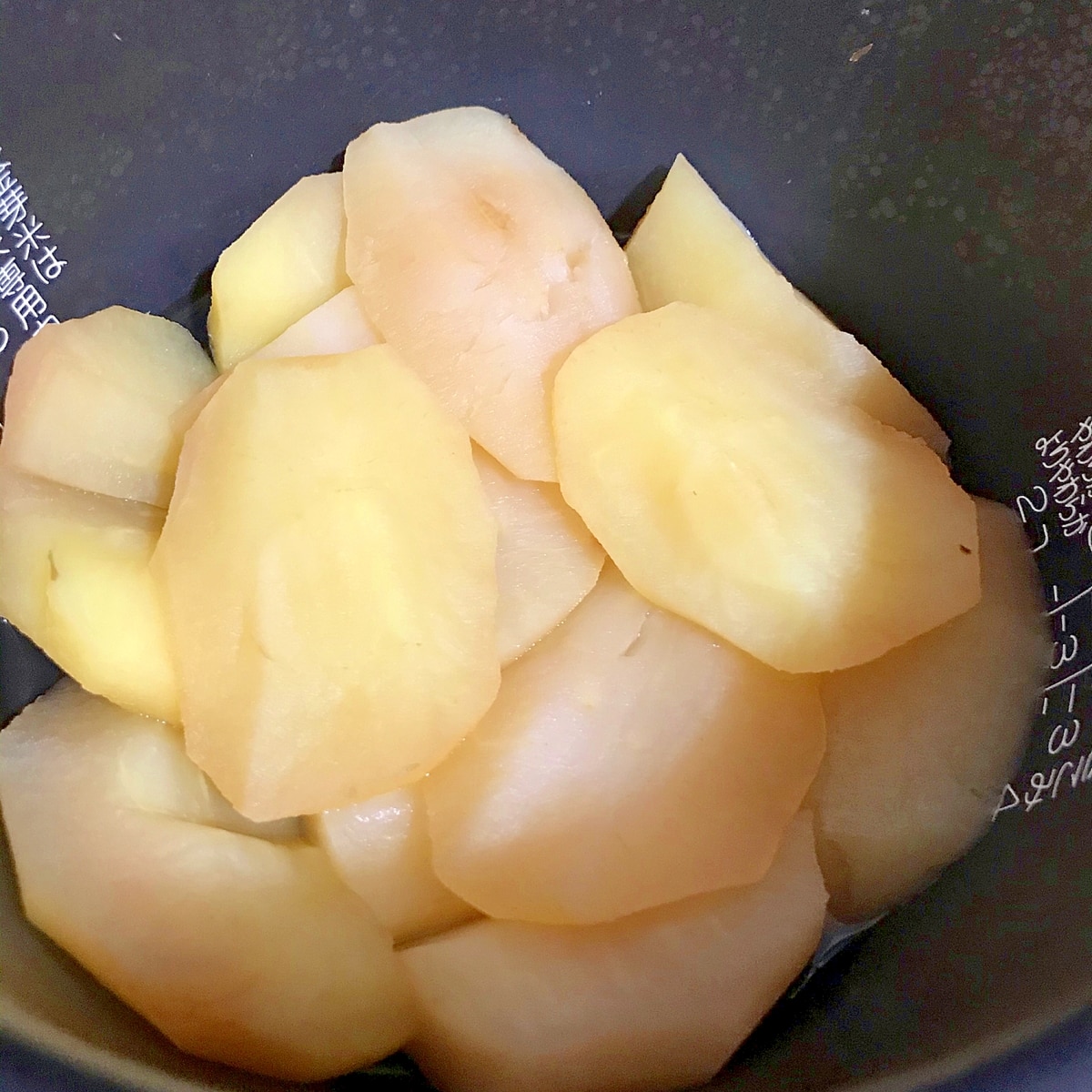 スイッチ1つで楽々 炊飯器で煮りんご 離乳食にも レシピ 作り方 By ミートソース 楽天レシピ スイッチ1つで楽々 炊飯器で煮りんご 離乳食にも レシピ 作り方 By ミートソース 楽天レシピ